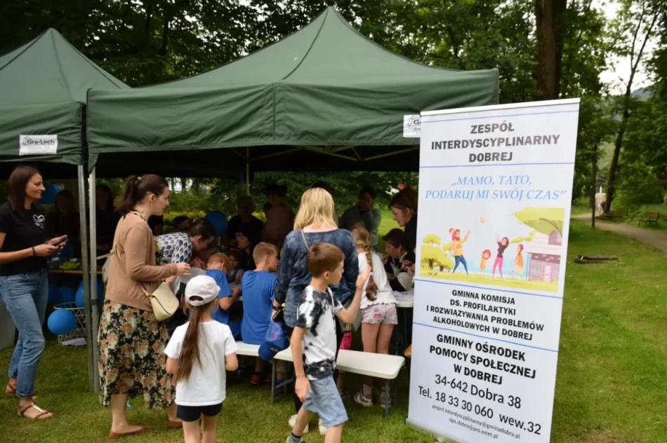 Atrakcje i zabawy dla dzieci w dniu pełnym radości - zdjęcie 12