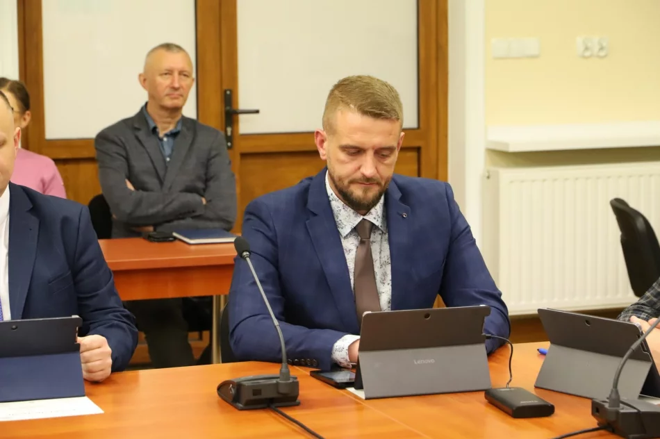 ​Powołanie komisji i podjęcie uchwał - zdjęcie 12