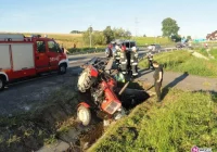 Pasażerka motocykla w bardzo ciężkim stanie - zdjęcie główne