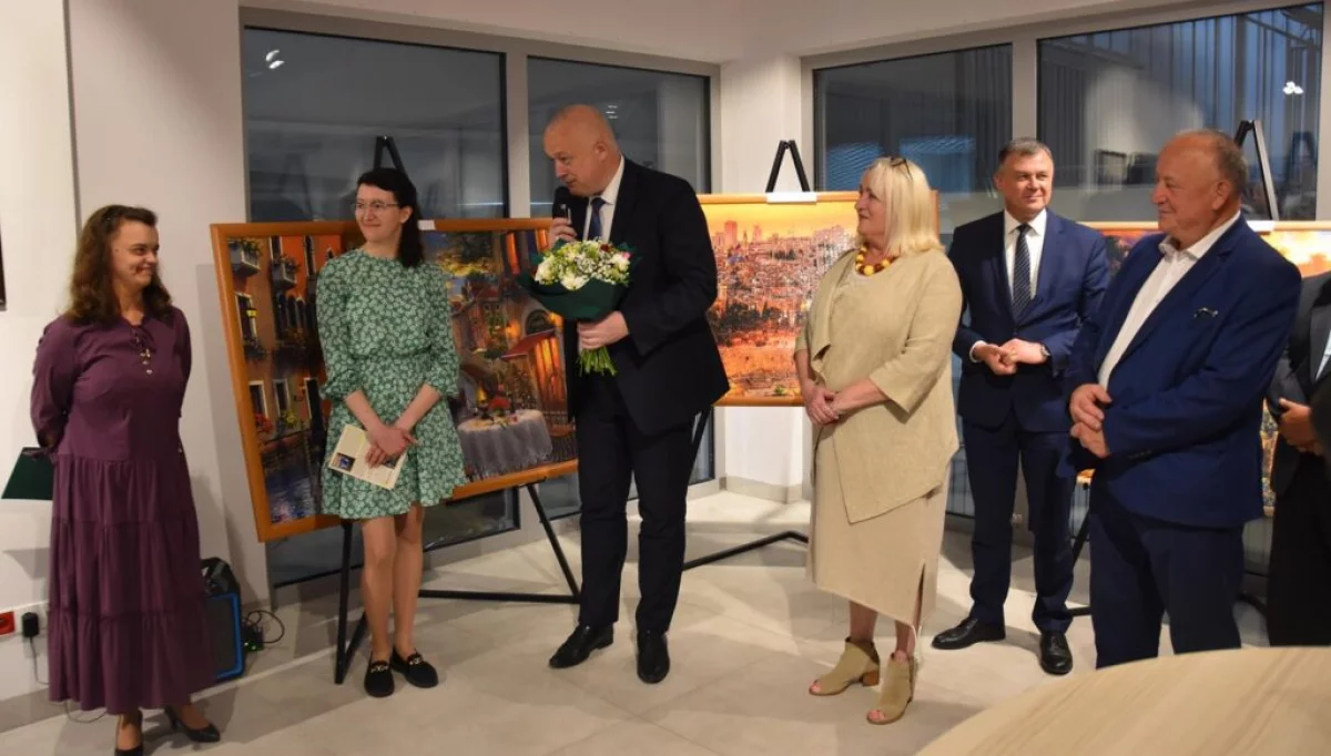 W Miejskiej Galerii Sztuki odbył się wernisaż wystawy pt. „Moja puzzlomania” Anny Szewczyk