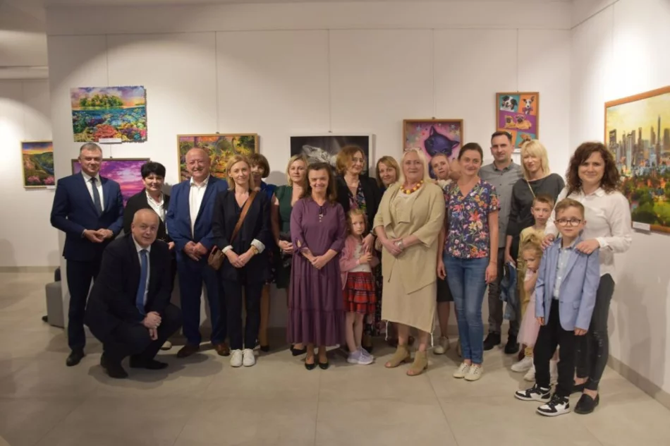  W Miejskiej Galerii Sztuki odbył się wernisaż wystawy pt. „Moja puzzlomania” Anny Szewczyk - zdjęcie 2