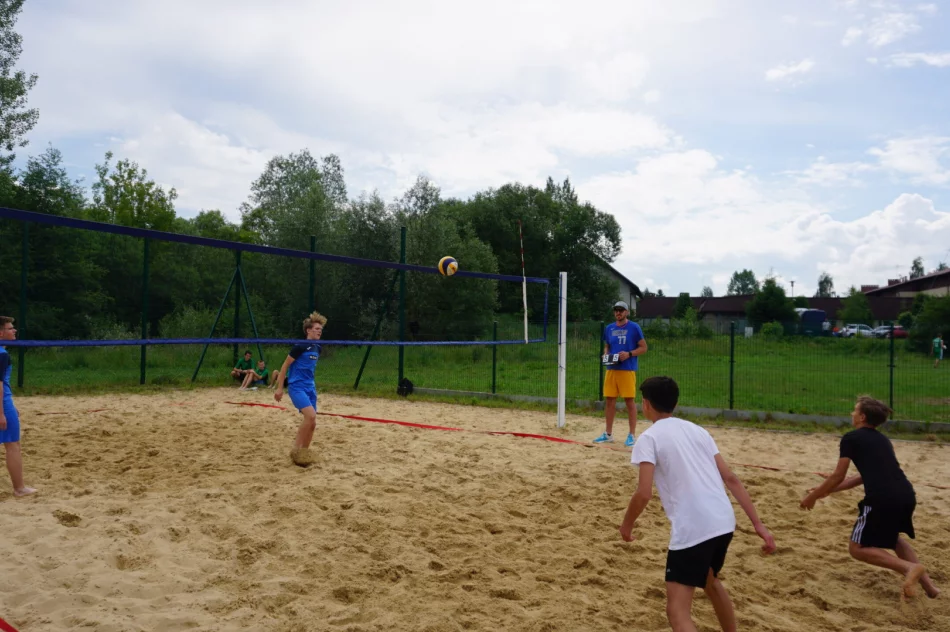 SP Mordarka na 1 miejscu w Powiatowych Igrzyskach Młodzieży Szkolnej w piłce siatkowej plażowej - zdjęcie 6