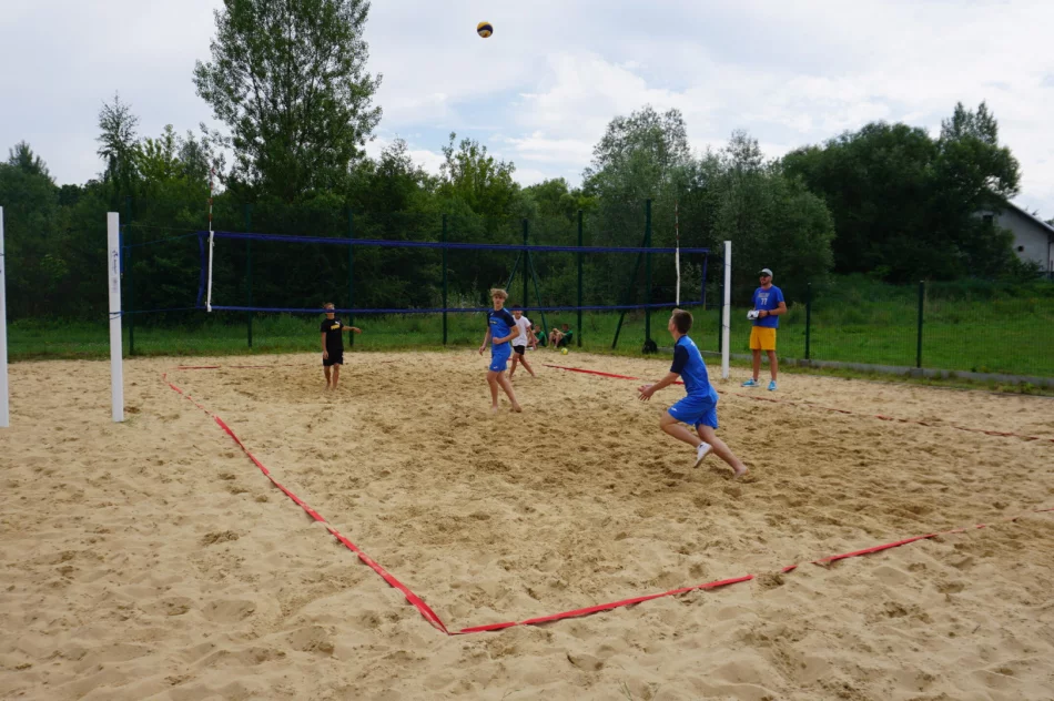 SP Mordarka na 1 miejscu w Powiatowych Igrzyskach Młodzieży Szkolnej w piłce siatkowej plażowej - zdjęcie 9