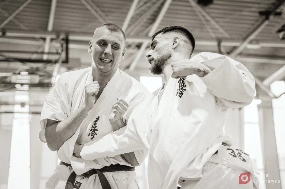 4 medale Mistrzostw Europy IKO Nakamura 2024 w Białymstoku dla zawodników Limanowskiego Klubu Kyokushin Karate - zdjęcie 10