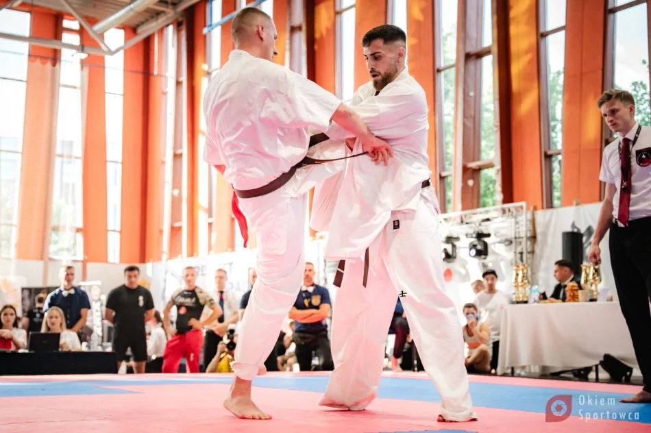 4 medale Mistrzostw Europy IKO Nakamura 2024 w Białymstoku dla zawodników Limanowskiego Klubu Kyokushin Karate - zdjęcie 11