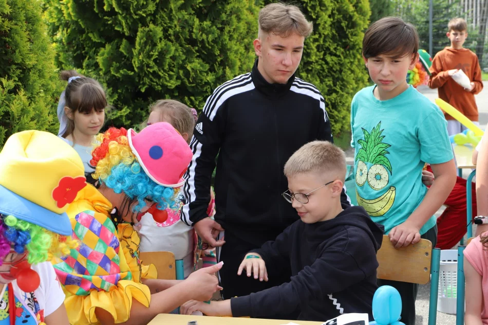 Dzień Dziecka w Szkole Podstawowej im. Królowej Korony Polskiej w Kłodnem - zdjęcie 17
