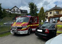 Samochód się zatrzasnął, dziecko zostało w środku. Interweniowały służby - zdjęcie główne