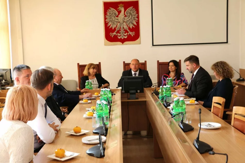 Wojewoda spotkał się z władzami miasta - zdjęcie 6