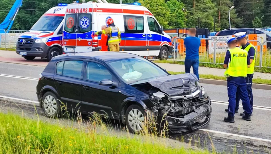 Wahadło na "krajówce" po zderzeniu 3 aut - zdjęcie 1