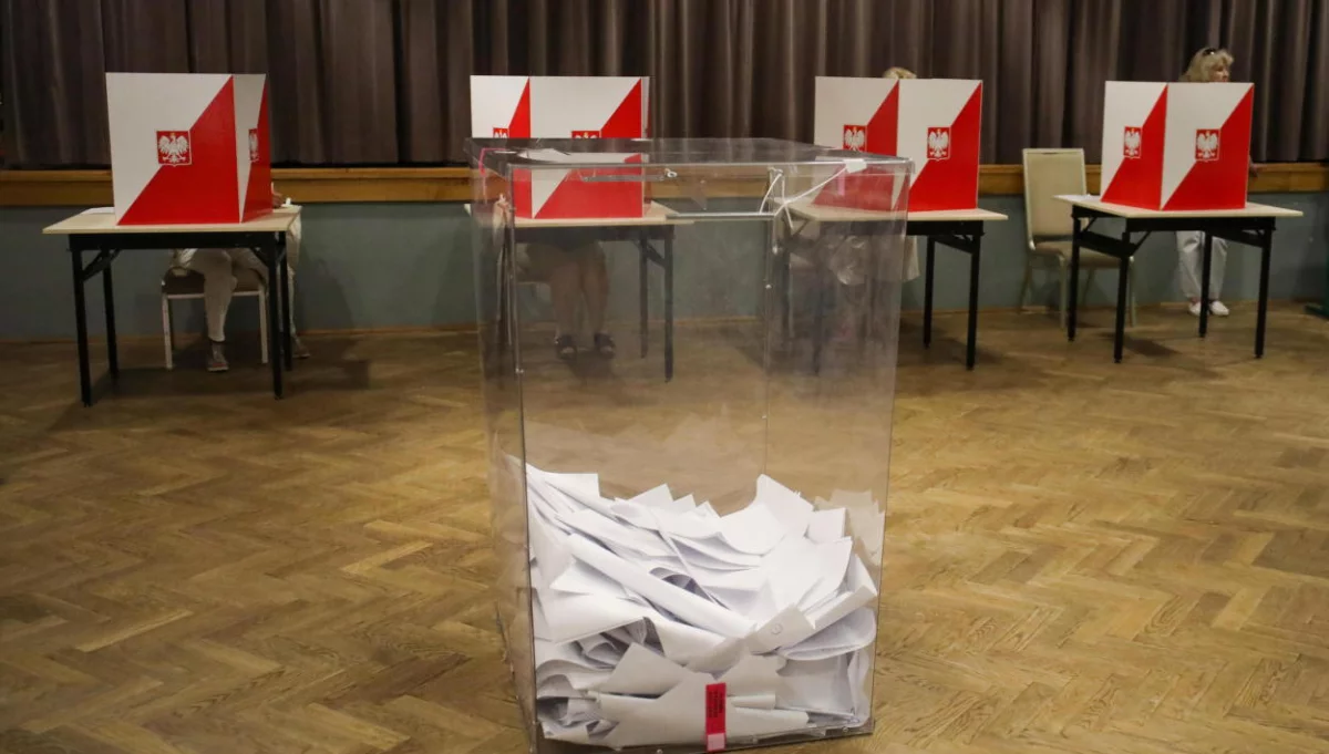 Exit poll Ipsos: KO - 38,2 proc., PiS - 33,9 proc., Konfederacja - 11,9 proc. w wyborach do PE