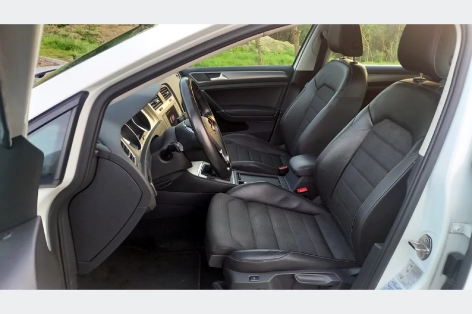 VOLKSWAGEN GOLF VII -1,6tdi bez korozji kompl. dok. serwis-zarejestrowany  fv-vat - zdjęcie 32