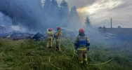 Pożar stodoły, w akcji powiatowy pluton zaopatrzenia wodnego - zdjęcie 4