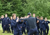 Obóz szkoleniowy klas policyjnych z udziałem policjantów - zdjęcie główne