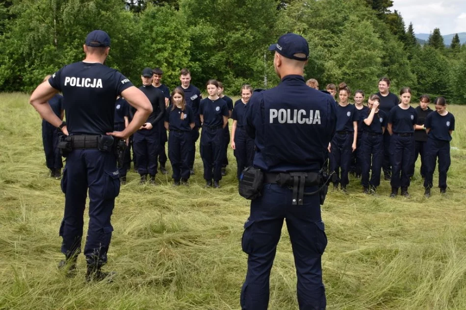Obóz szkoleniowy klas policyjnych z udziałem policjantów - zdjęcie 9