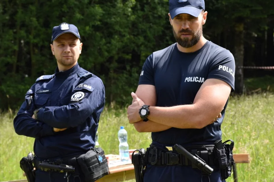 Obóz szkoleniowy klas policyjnych z udziałem policjantów - zdjęcie 10