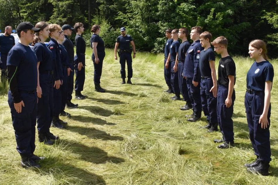 Obóz szkoleniowy klas policyjnych z udziałem policjantów - zdjęcie 11