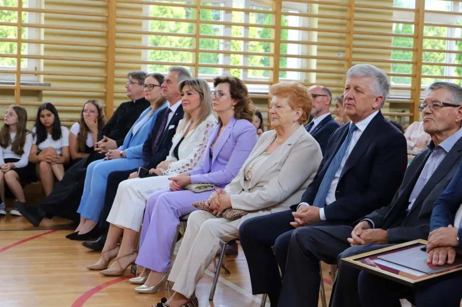 Jubileusz 25-lecia istnienia zespołu regionalnego „Mali Męcinianie" - zdjęcie 16