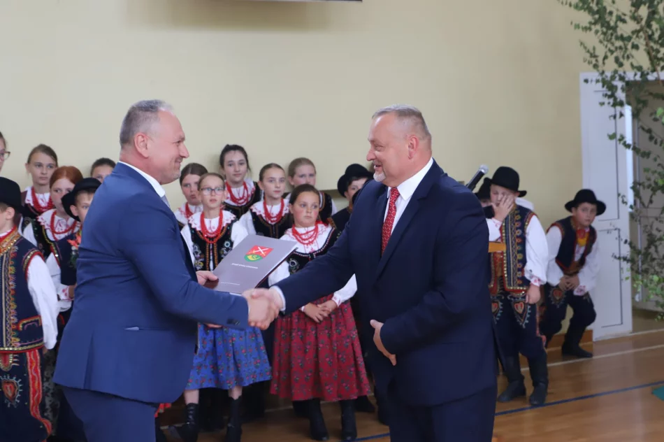 ​Jubileusz 25-lecia dziecięcego zespołu regionalnego (ZDJĘCIA, WIDEO) - zdjęcie 17