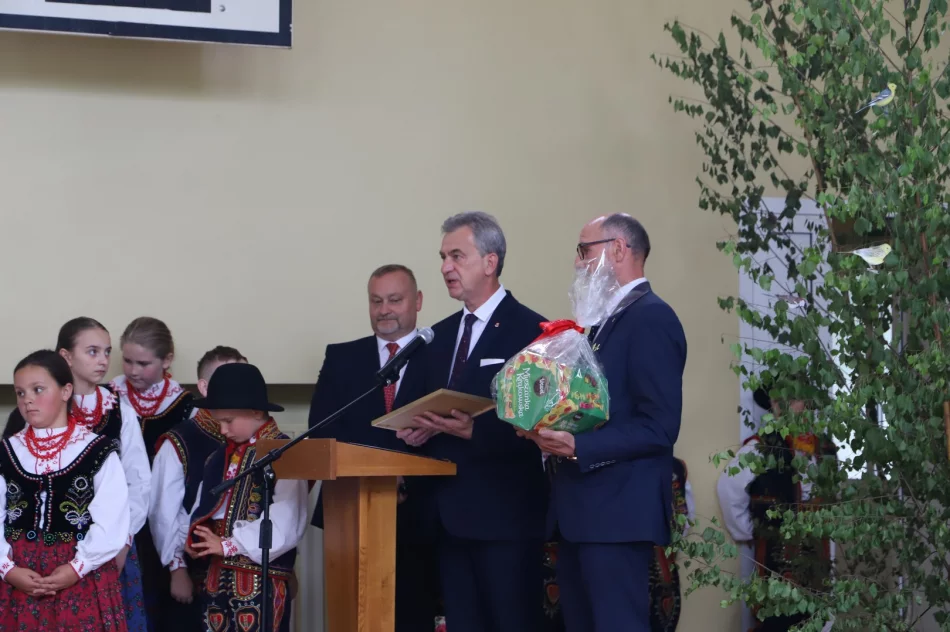 ​Jubileusz 25-lecia dziecięcego zespołu regionalnego (ZDJĘCIA, WIDEO) - zdjęcie 14