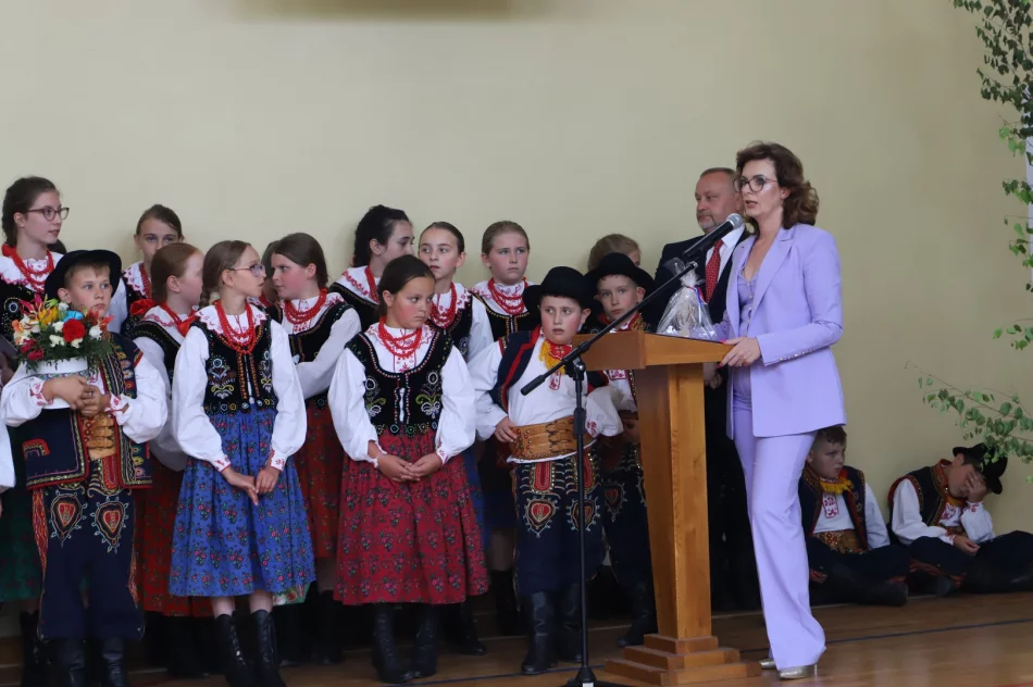 ​Jubileusz 25-lecia dziecięcego zespołu regionalnego (ZDJĘCIA, WIDEO) - zdjęcie 11