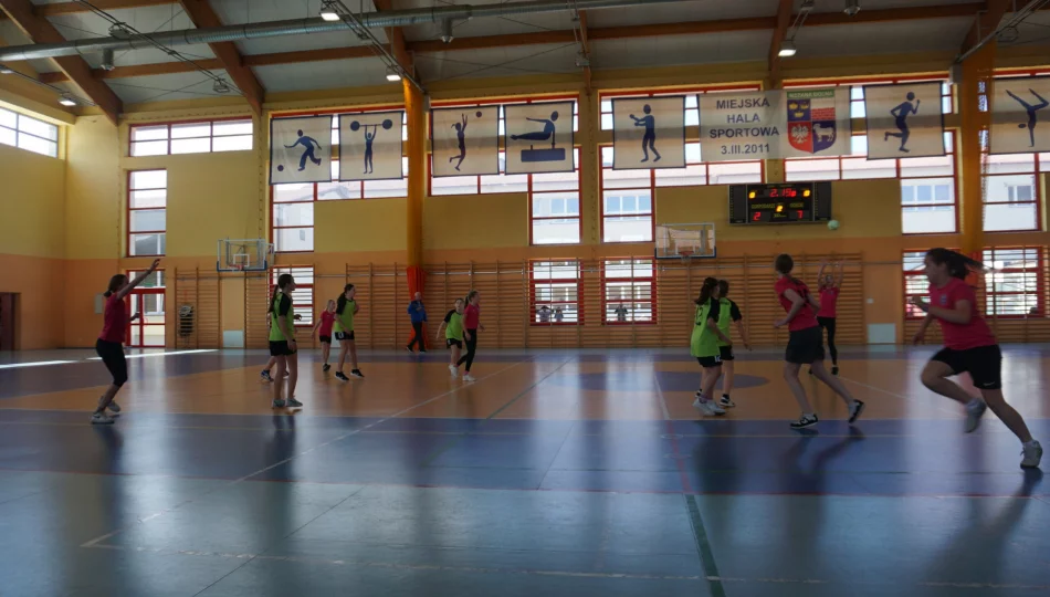 Najlepsi w sportowej rywalizacji: SP 1 Mszana Dolna, SP Poręba Wielka i ZS 1 Limanowa - zdjęcie 1