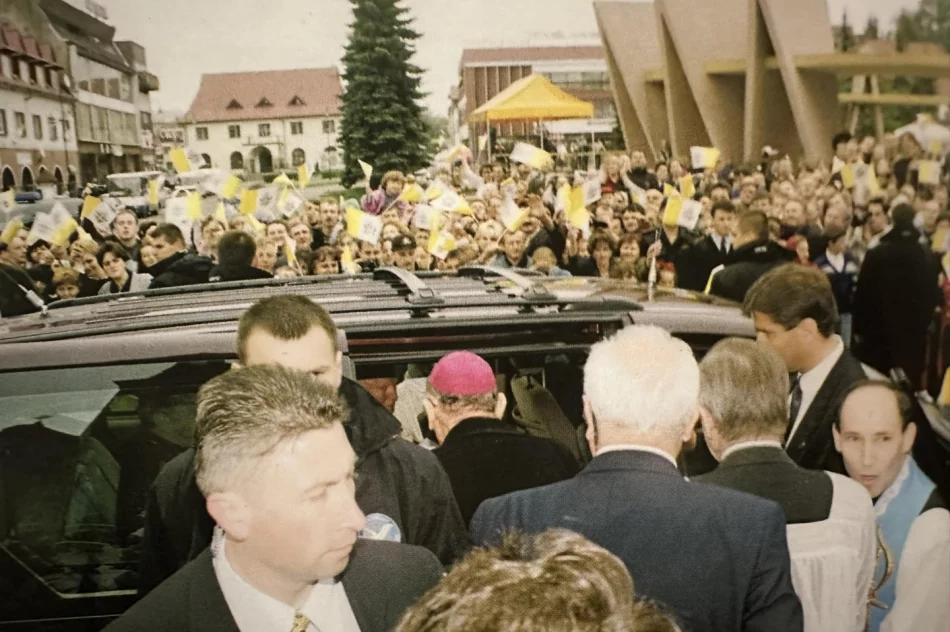 25 lat temu św. Jan Paweł II zatrzymał się w Limanowej (ZDJĘCIA, WIDEO) - zdjęcie 2
