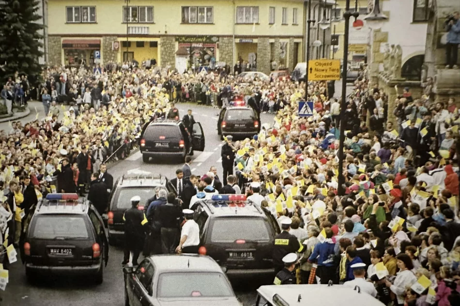 25 lat temu św. Jan Paweł II zatrzymał się w Limanowej (ZDJĘCIA, WIDEO) - zdjęcie 7