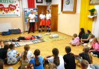 Uczniowie uczą się pierwszej pomocy z Maltańską Służbą Medyczną - zdjęcie główne
