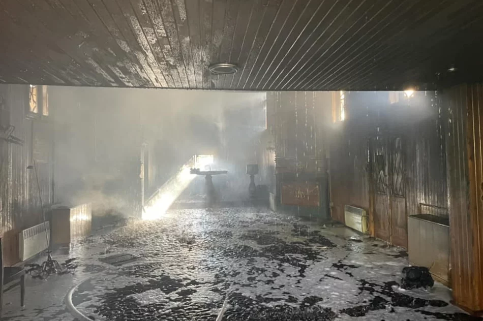 Pożar zabytkowego kościoła, spłonęło prezbiterium - zdjęcie 5