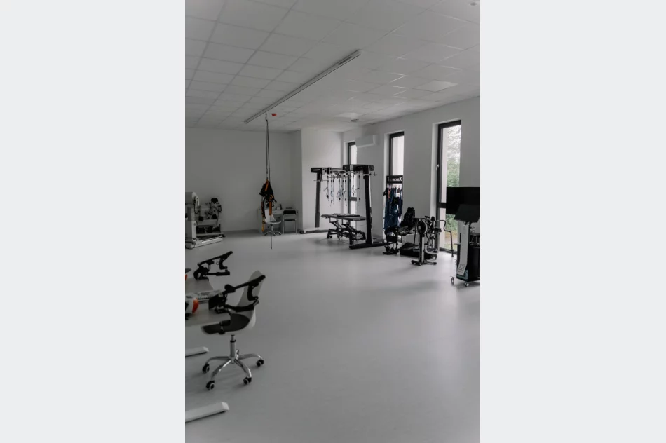 ​Nowe Centrum Fizjoterapii FIZJOMED: rewolucja w rehabilitacji neurologicznej - zdjęcie 13