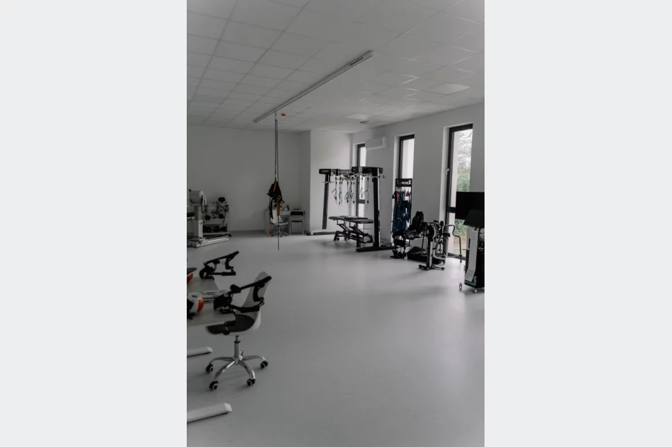 ​Nowe Centrum Fizjoterapii FIZJOMED: rewolucja w rehabilitacji neurologicznej - zdjęcie 14