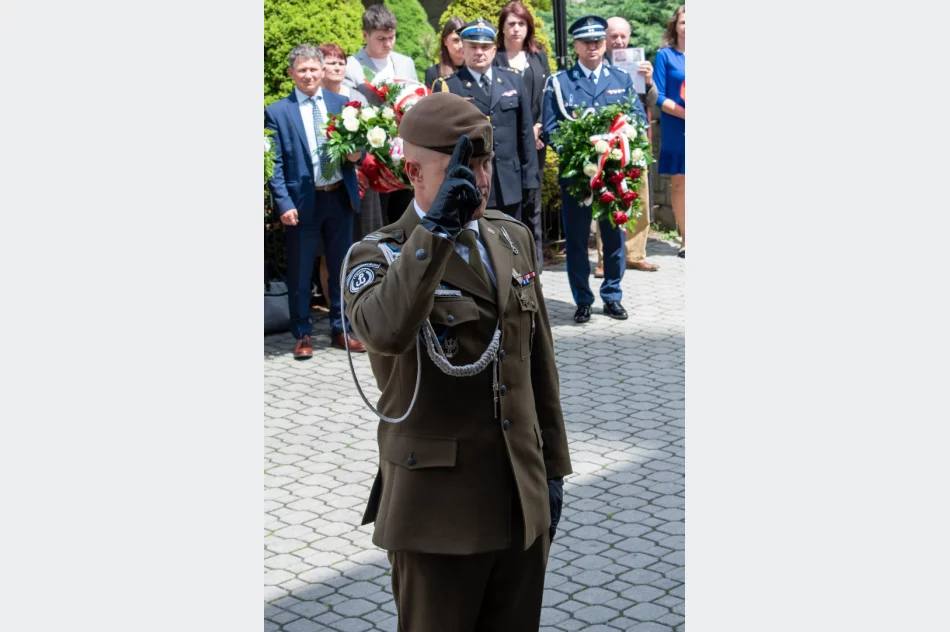W Limanowej obchodzono Narodowy Dzień Pamięci Ofiar Niemieckich Nazistowskich Obozów Koncentracyjnych i Obozów Zagłady - zdjęcie 8