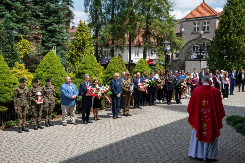 W Limanowej obchodzono Narodowy Dzień Pamięci Ofiar Niemieckich Nazistowskich Obozów Koncentracyjnych i Obozów Zagłady - zdjęcie 19