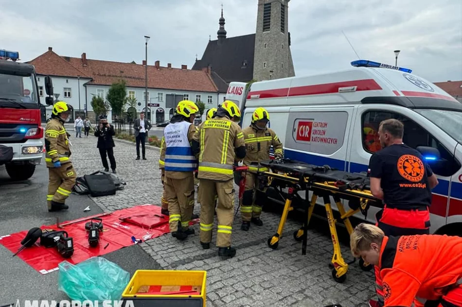 Odbyło się Powiatowe Święto Strażaków połączone z Jubileuszem 150-lecia Ochotniczej Straży Pożarnej w Limanowej - zdjęcie 4