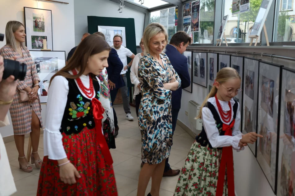 Wystawa pt. „Patriotyzm to nasze prawo i obowiązek" - zdjęcie 3