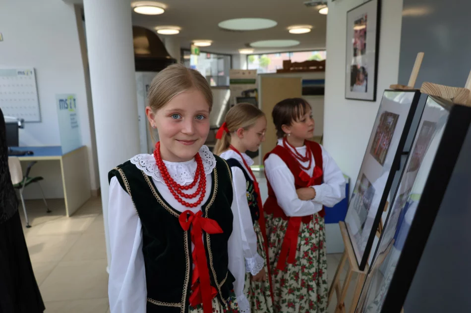 Wystawa pt. „Patriotyzm to nasze prawo i obowiązek" - zdjęcie 14