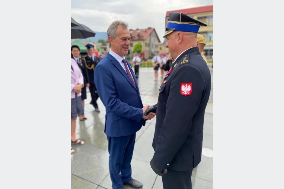 Powiatowe Święto Strażaków i jubileusz 150-lecia OSP Limanowa (ZDJĘCIA) - zdjęcie 6