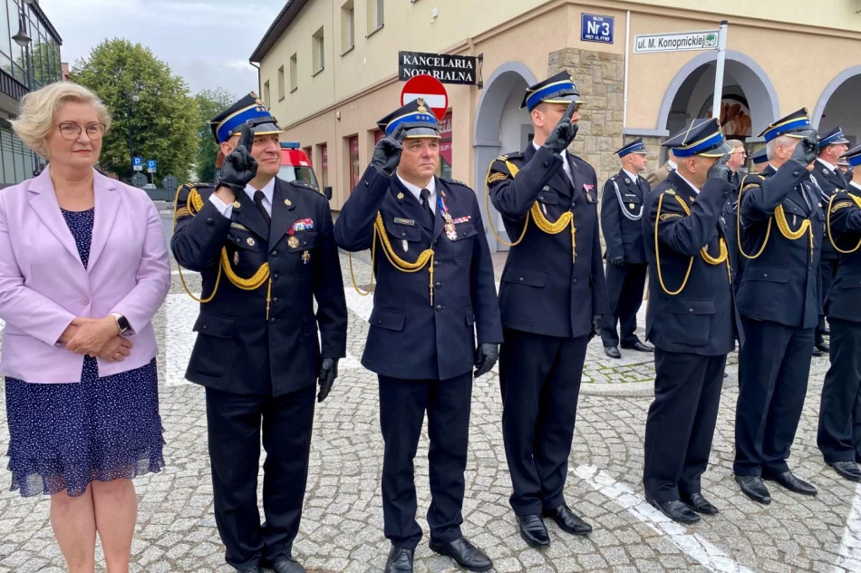 Powiatowe Święto Strażaków i jubileusz 150-lecia OSP Limanowa (ZDJĘCIA) - zdjęcie 20