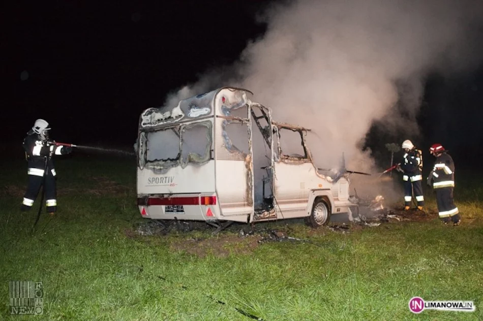 Spłonęła przyczepa campingowa - zdjęcie 3