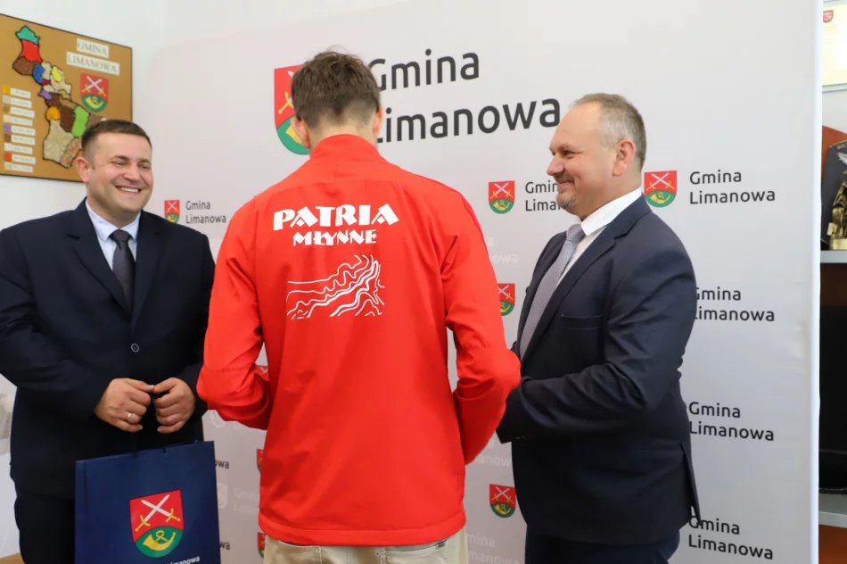 Wręczenie Nagród Wójta Gminy Limanowa za wysokie osiągnięcia Sportowe w 2023r. - zdjęcie 8