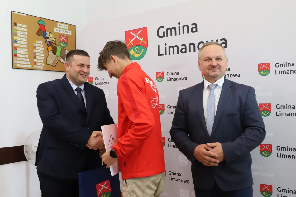 Wręczenie Nagród Wójta Gminy Limanowa za wysokie osiągnięcia Sportowe w 2023r. - zdjęcie 14