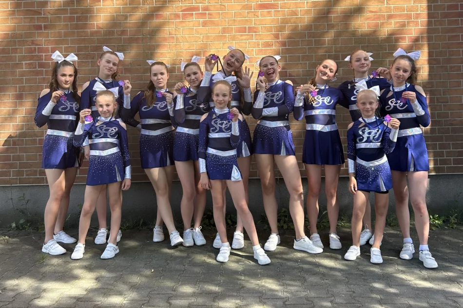 Sukcesy zawodniczek z klubu Cheer Stars na Międzynarodowym Turnieju Cheermania w Zabrzu - zdjęcie 4