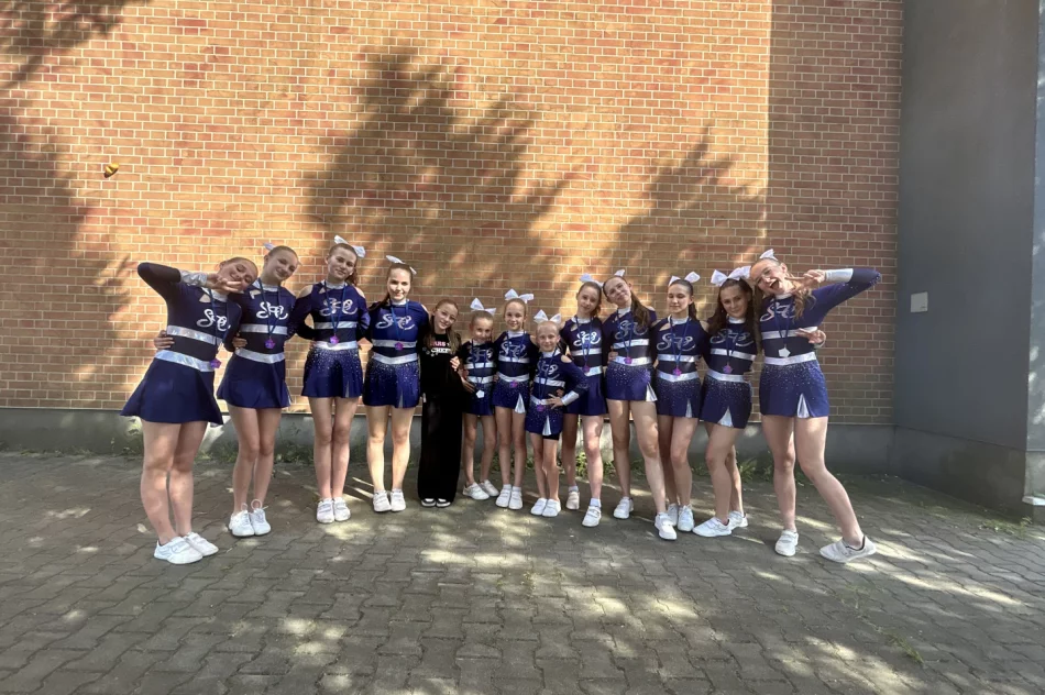 Sukcesy zawodniczek z klubu Cheer Stars na Międzynarodowym Turnieju Cheermania w Zabrzu - zdjęcie 5
