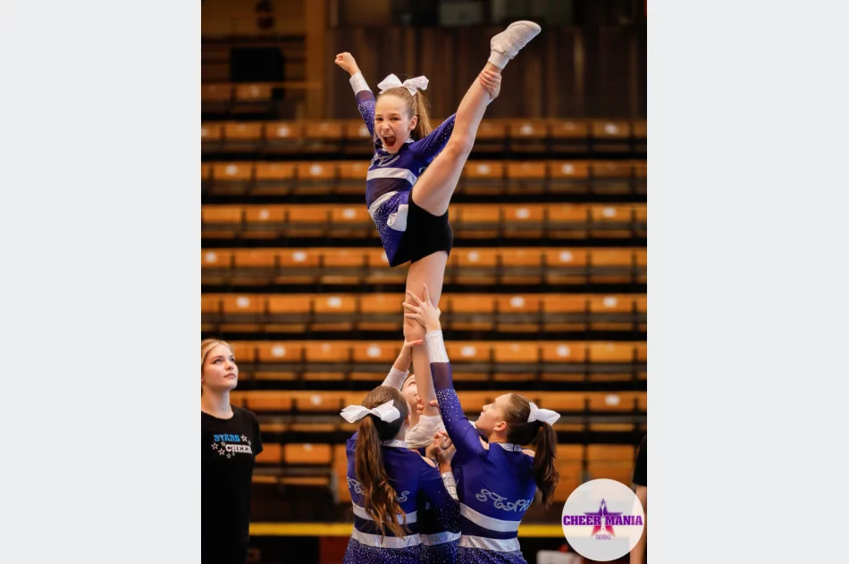 Sukcesy zawodniczek z klubu Cheer Stars na Międzynarodowym Turnieju Cheermania w Zabrzu - zdjęcie 12