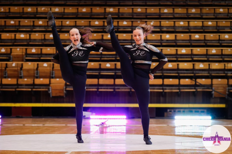 Sukcesy zawodniczek z klubu Cheer Stars na Międzynarodowym Turnieju Cheermania w Zabrzu - zdjęcie 13