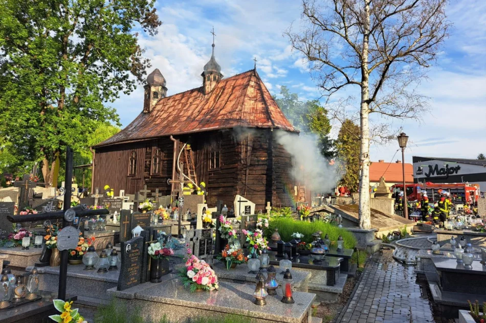 Zwarcie instalacji prawdopodobną przyczyną, milion złotych strat - zdjęcie 3