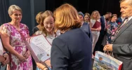 Podczas uroczystej gali nagrodzono najlepszych uczniów szkół miejskich - zdjęcie 4