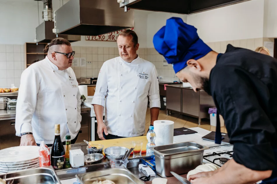 Walczą o staż u Karola Okrasy - zdjęcie 9