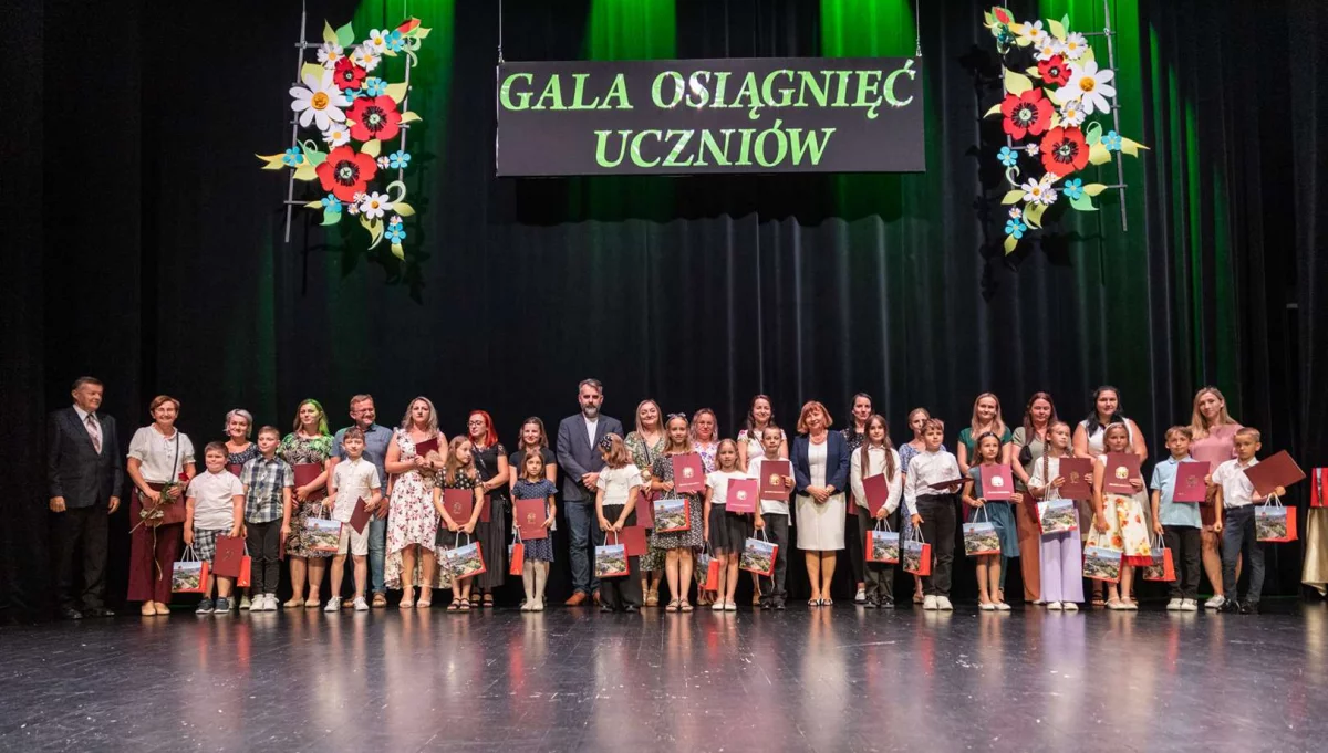 Gala rozdania nagród dla uczniów/fot.: UM Limanowa