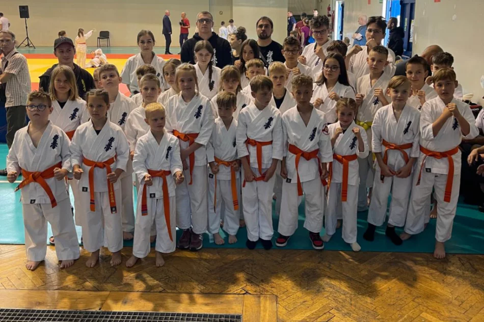 15 medali na Makroregionie Południowym w Bielsku Białej dla zawodników Limanowskiego Klubu Kyokushin Karate - zdjęcie 2